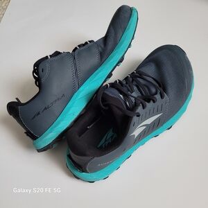 Altra Women's Black and Teal Running Shoes